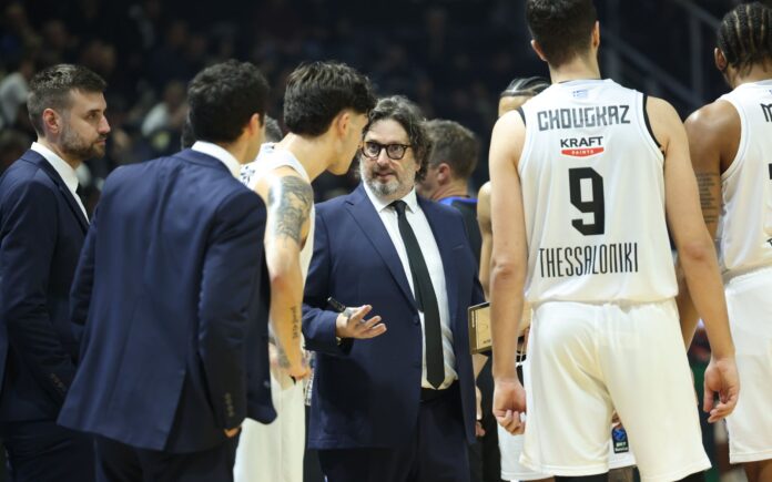 Trinchieri: «Η άμυνα και τα ριμπάουντ μας έδωσαν τη νίκη»
